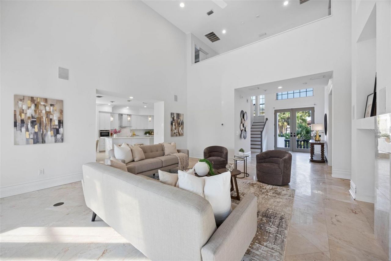 6024 Kipps Colony Drive E, Gulfport, FL 33707 Photo