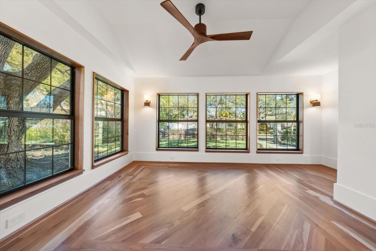 800 17th Avenue N, Saint Petersburg, FL 33704 Photo