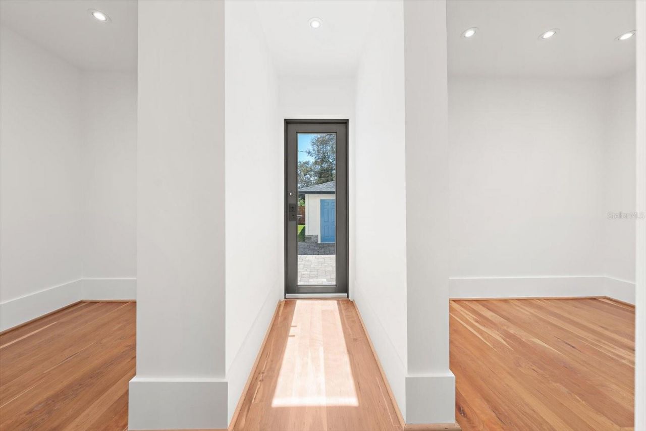 800 17th Avenue N, Saint Petersburg, FL 33704 Photo