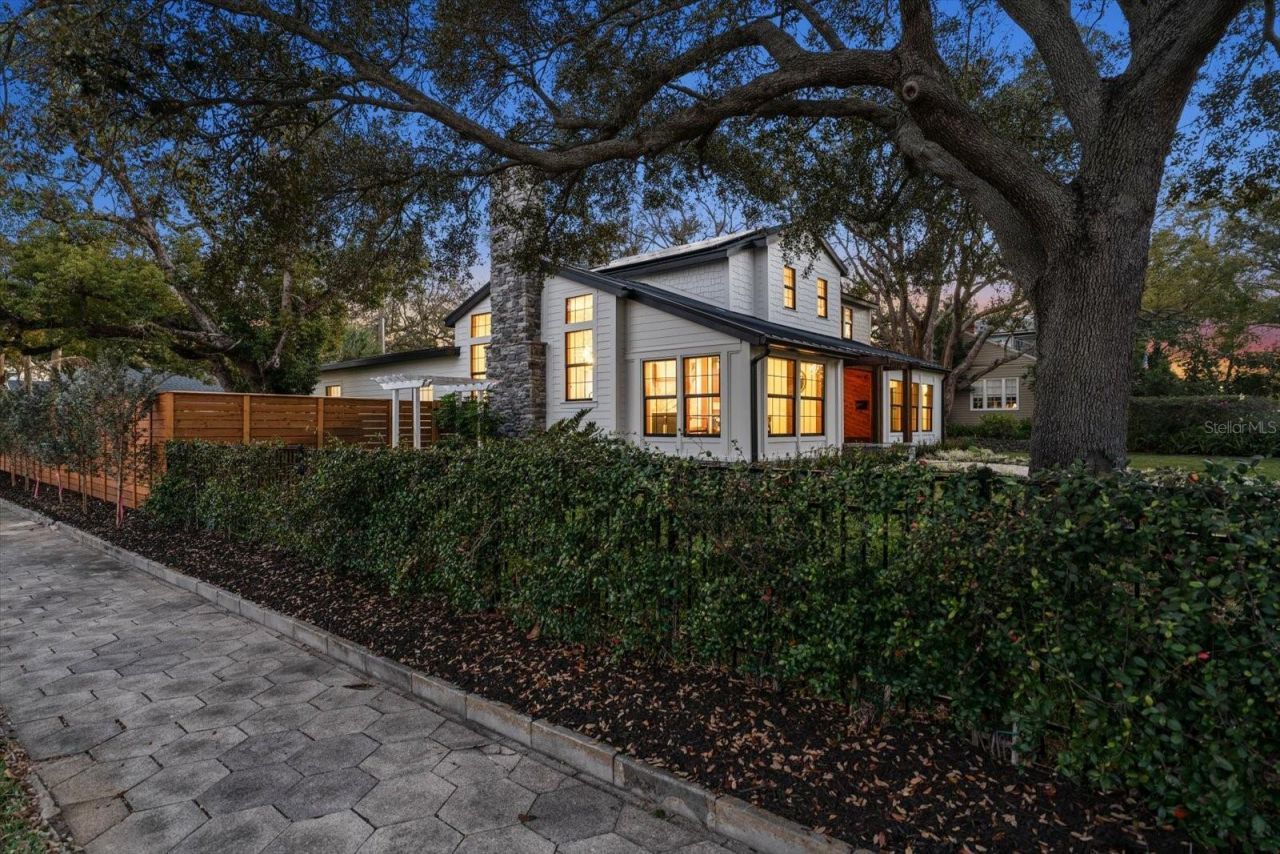 800 17th Avenue N, Saint Petersburg, FL 33704 Photo