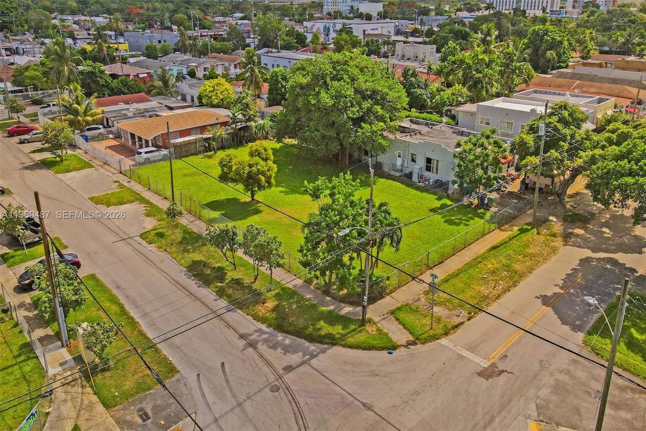 2397 NW 34th St, Miami, FL 33142 Photo