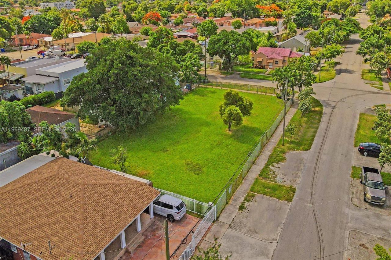 2397 NW 34th St, Miami, FL 33142 Photo