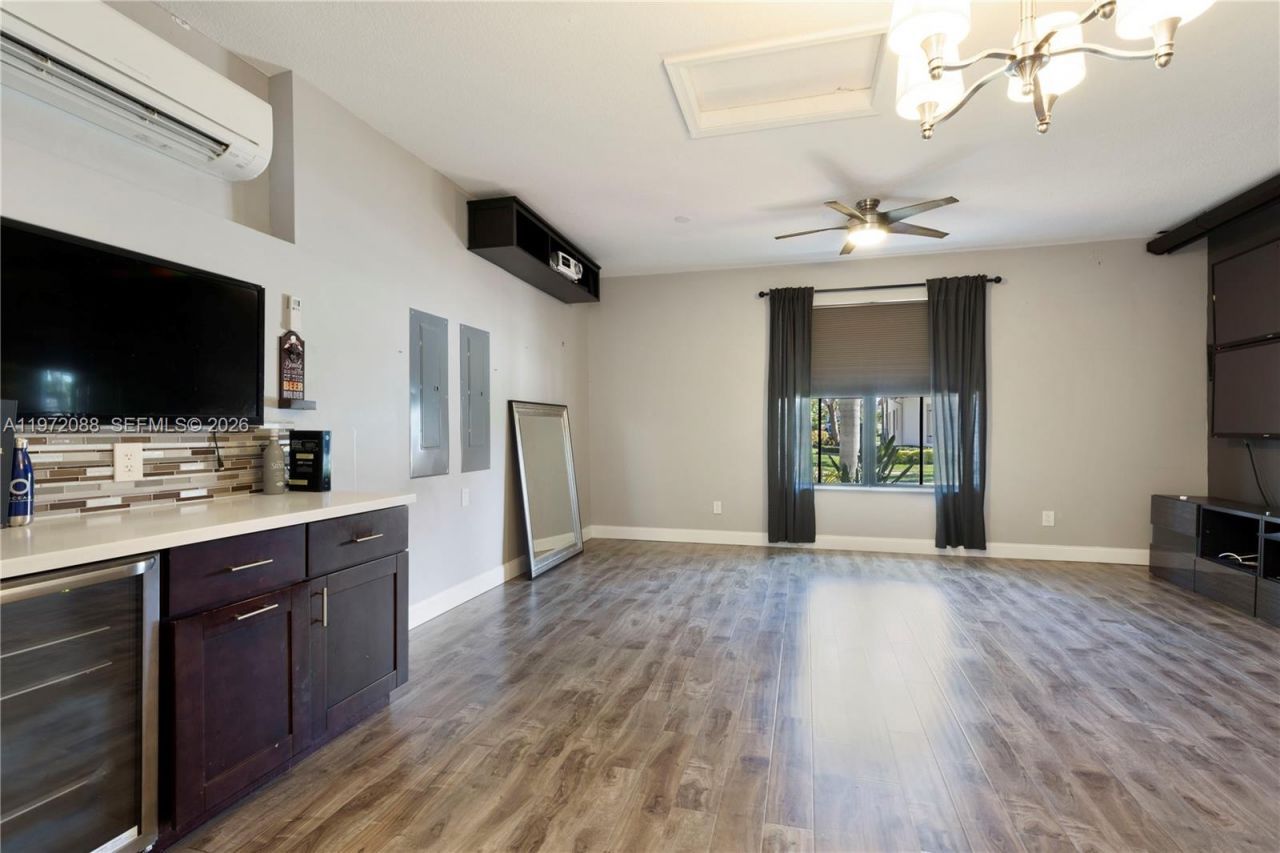 3234 NW 82nd Ter, Cooper City, FL 33024 Photo