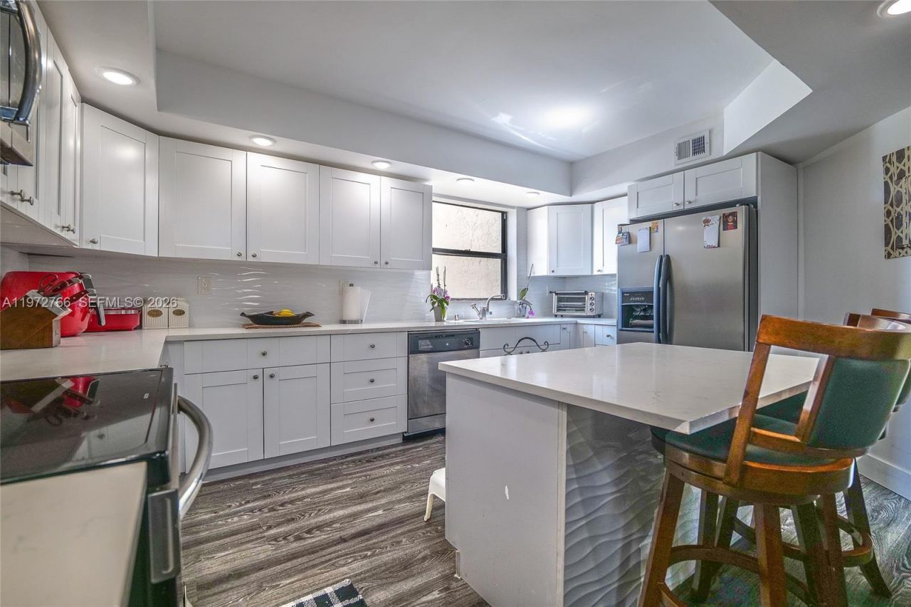 7200 Radice Ct , Unit 309, Lauderhill, FL 33319 Photo