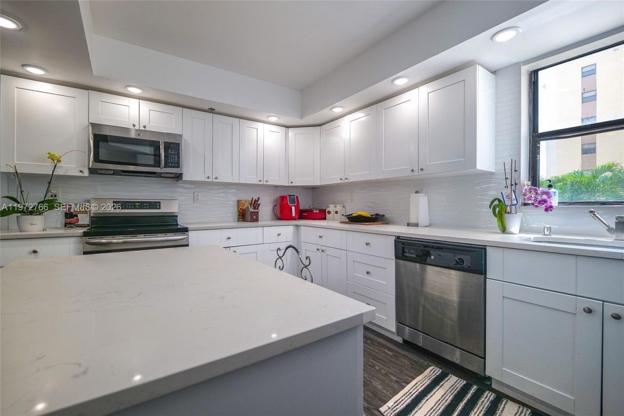 7200 Radice Ct , Unit 309, Lauderhill, FL 33319 Photo