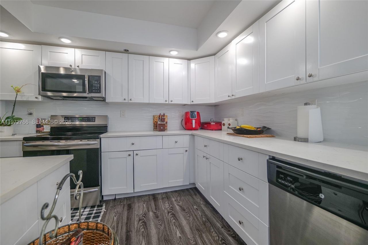 7200 Radice Ct , Unit 309, Lauderhill, FL 33319 Photo