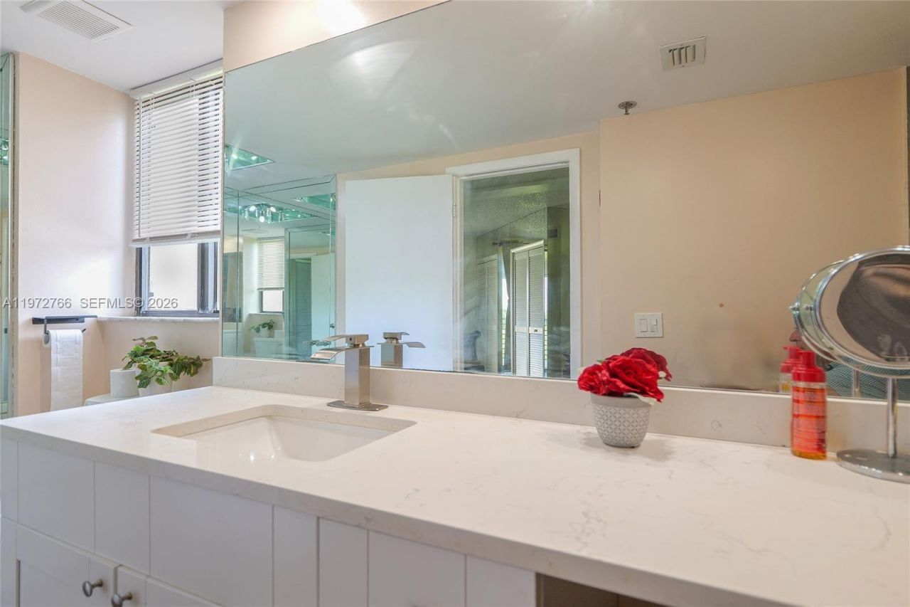 7200 Radice Ct , Unit 309, Lauderhill, FL 33319 Photo