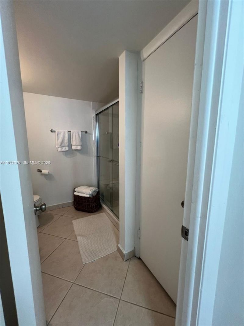 600 NE 36th St, Unit 1909, Miami, FL 33137 Photo