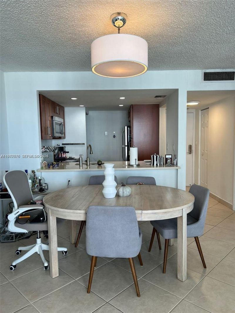 600 NE 36th St, Unit 1909, Miami, FL 33137 Photo