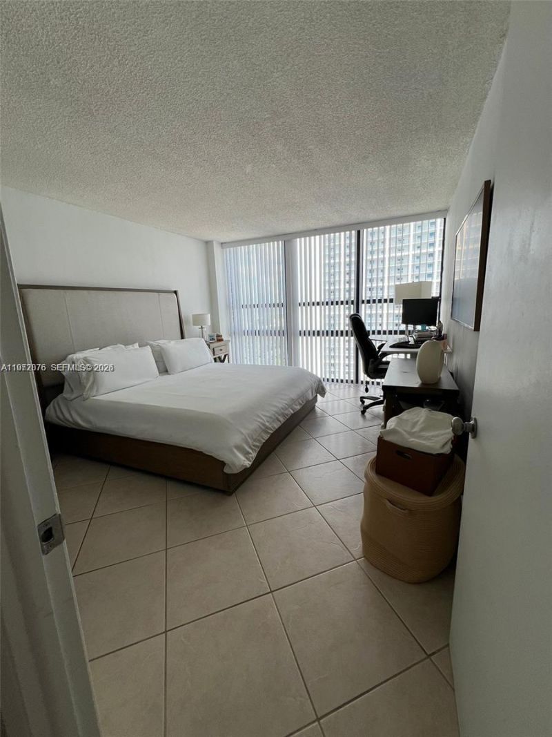 600 NE 36th St, Unit 1909, Miami, FL 33137 Photo