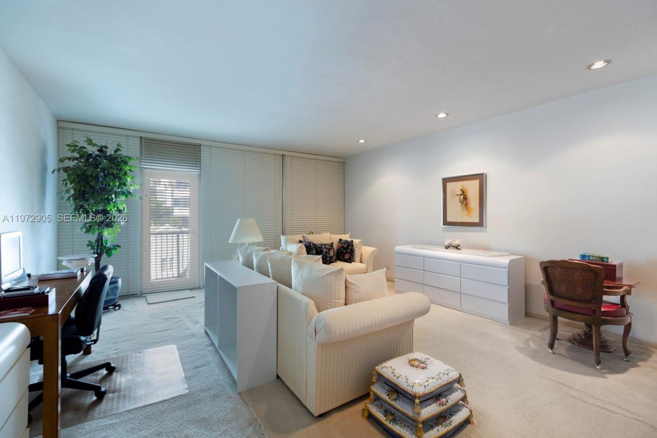 1408 Brickell Bay Dr , Unit 414, Miami, FL 33131 Photo