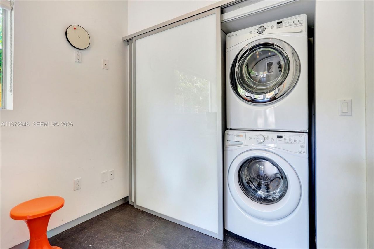 84 Bay Heights Dr , Miami, FL 33133 Photo