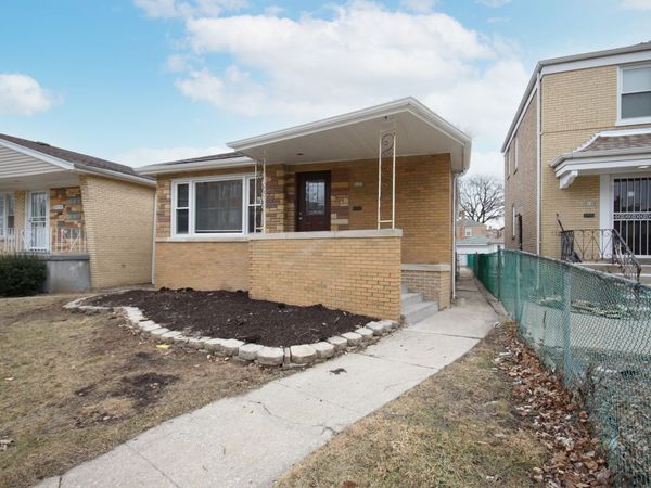 9137 S Justine Street, Chicago, IL 60620