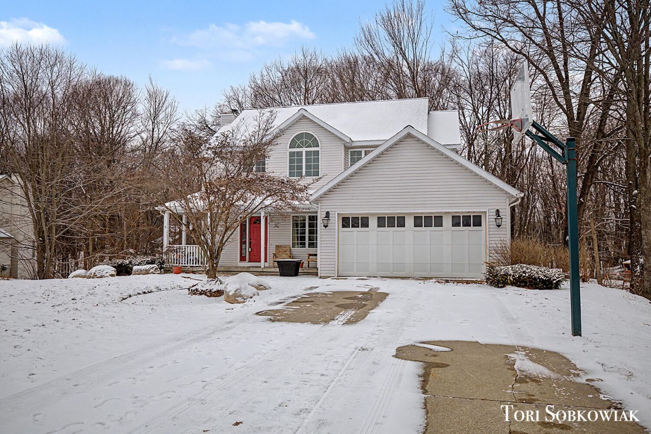 7515 Las Palmas Drive Ne, Rockford, MI 49341 Main Photo