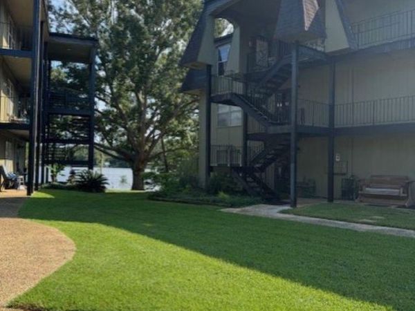 301 Riverbend Drive, Unit 301, Mobile, AL 36605