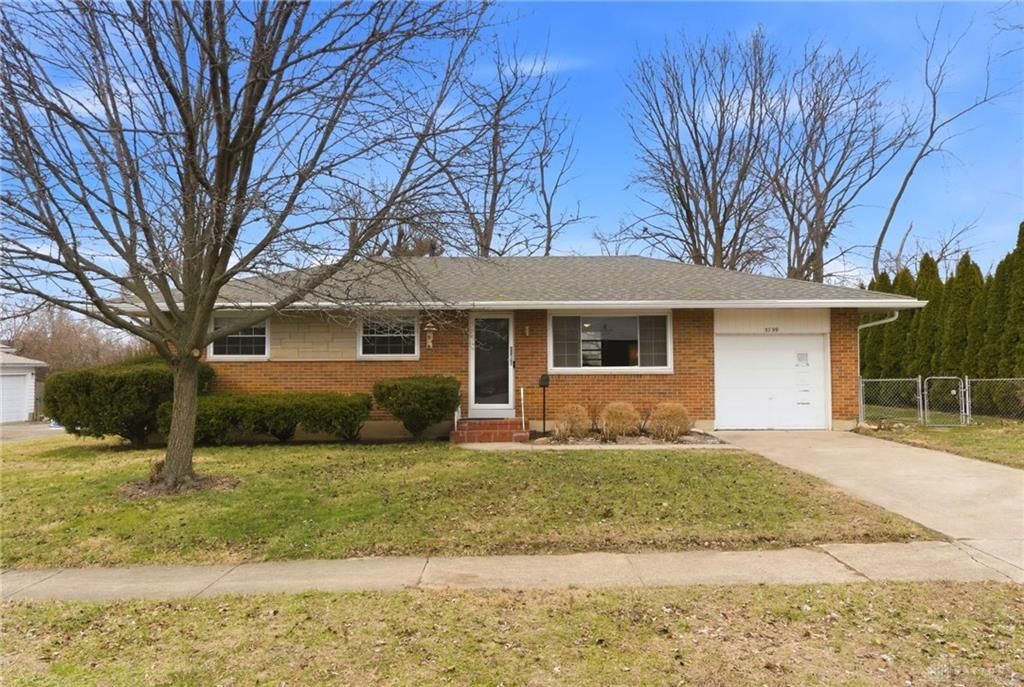 5799 Bayside Drive, Dayton, OH 45431 Main Photo