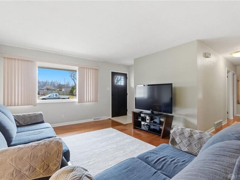 5799 Bayside Drive, Dayton, OH 45431 Photo 6