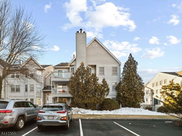 56 Quartz Ln, Paterson, NJ 07501