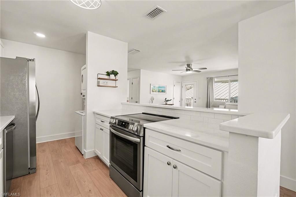 942 Prescott St, Fort Myers Beach, FL 33931 Photo