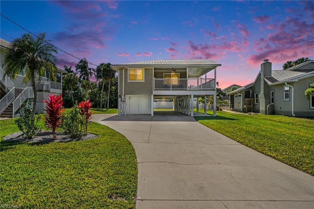 942 Prescott St, Fort Myers Beach, FL 33931 Photo
