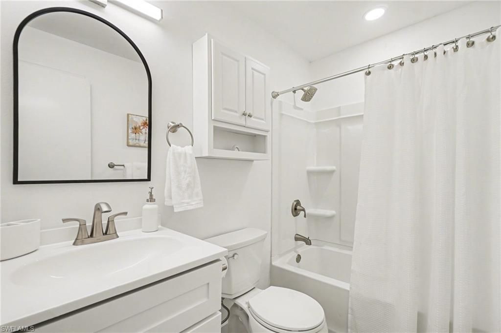 942 Prescott St, Fort Myers Beach, FL 33931 Photo