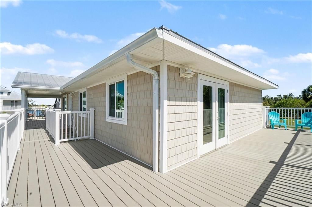 942 Prescott St, Fort Myers Beach, FL 33931 Photo