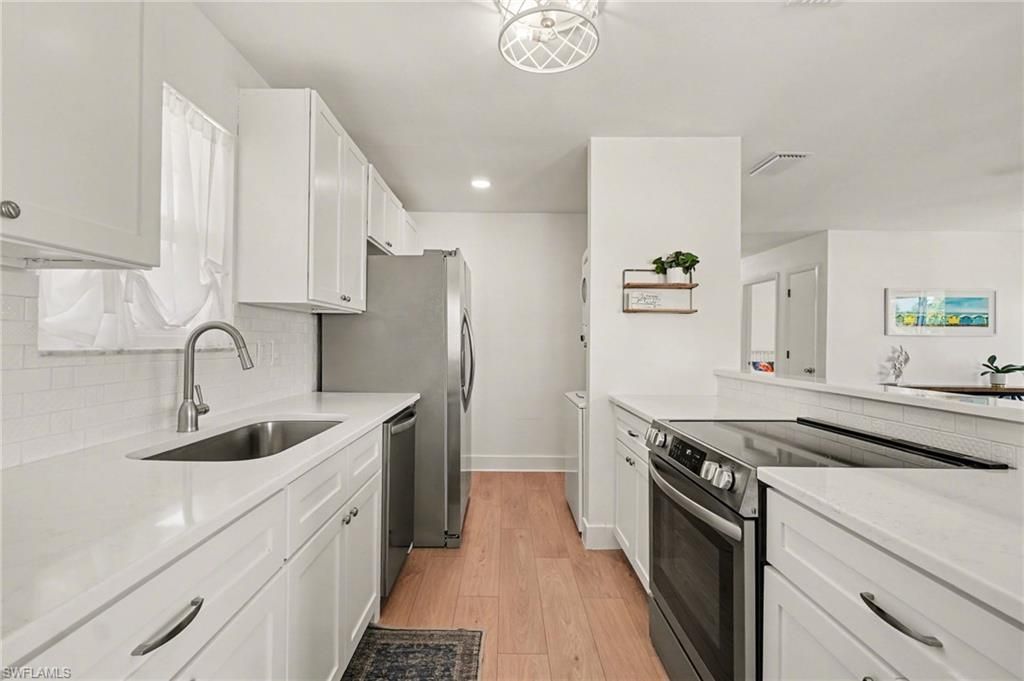 942 Prescott St, Fort Myers Beach, FL 33931 Photo
