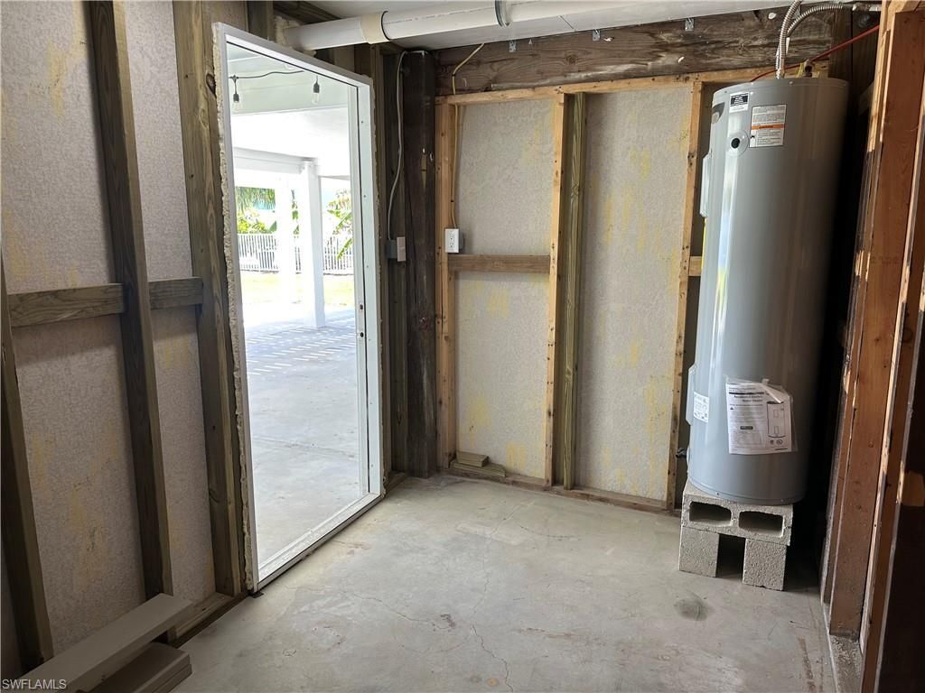 942 Prescott St, Fort Myers Beach, FL 33931 Photo