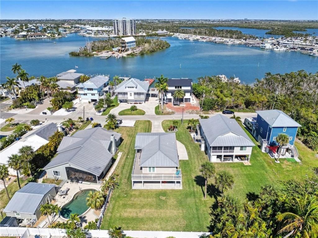 942 Prescott St, Fort Myers Beach, FL 33931 Photo