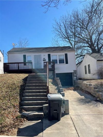 3933 Monroe Avenue, Kansas City, MO 64130 Main Photo