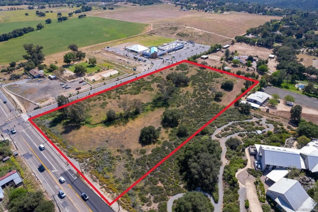 6 Cole Grade Rd , Valley Center, CA 92082 Main Photo