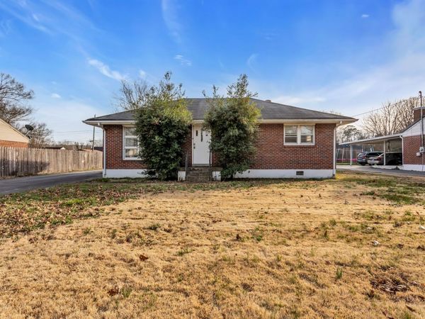 105 Lynn Dr, Columbia, TN 38401