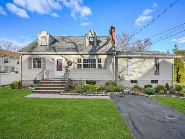 48 Grapevine Ave, Lexington, MA 02421
