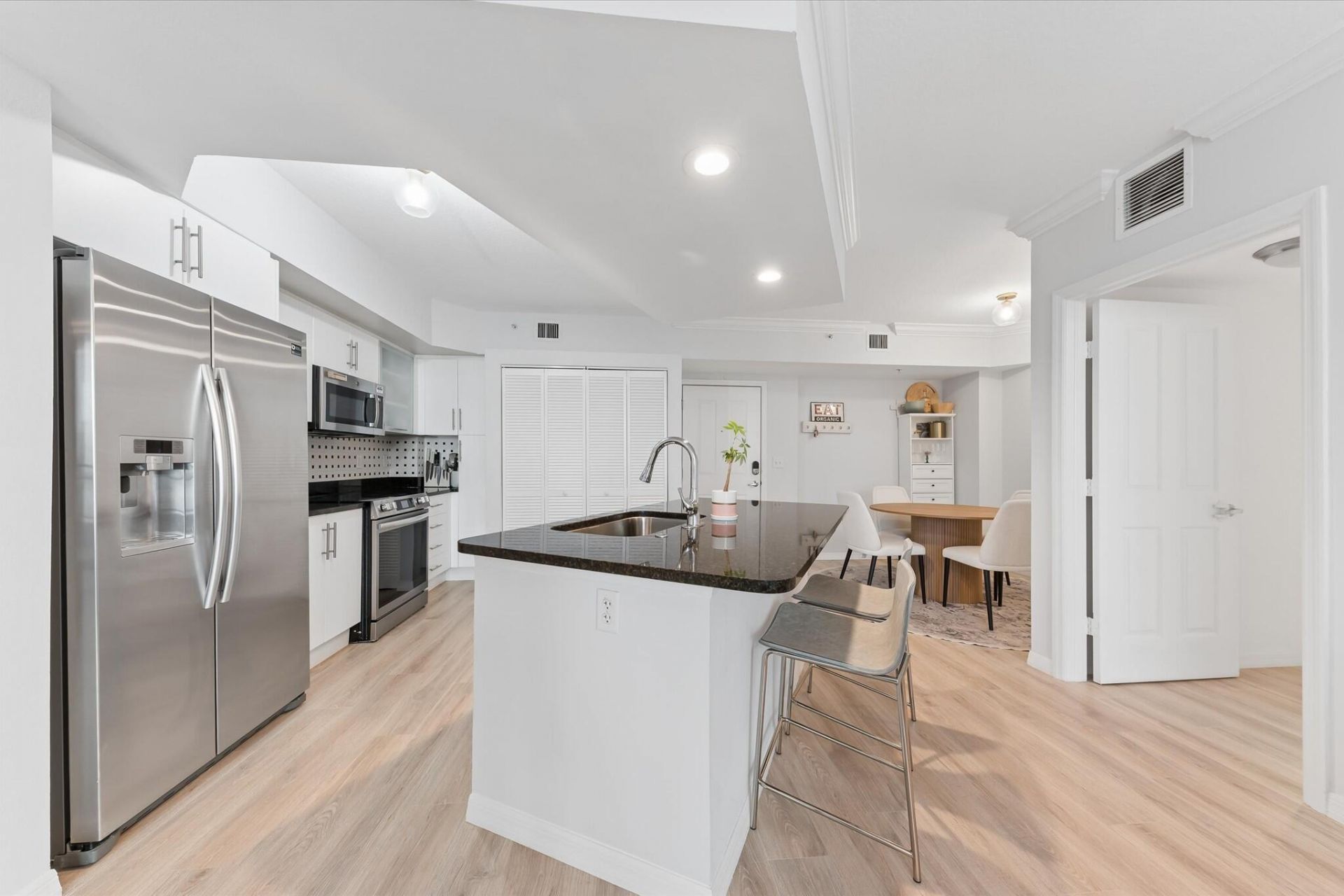 600 S Dixie Highway Highway, Unit 239, West Palm Beach, FL 33401 Photo