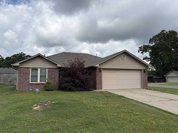 1845 Appalachain, Conway, AR 72034
