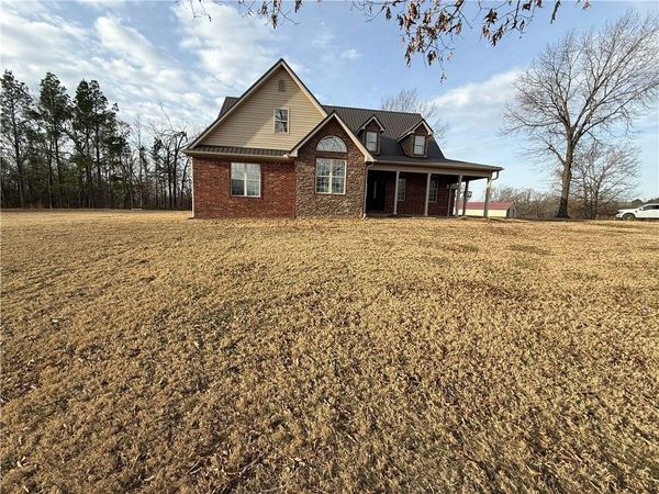 4600 S Old Wire Road , Rogers, AR 72758