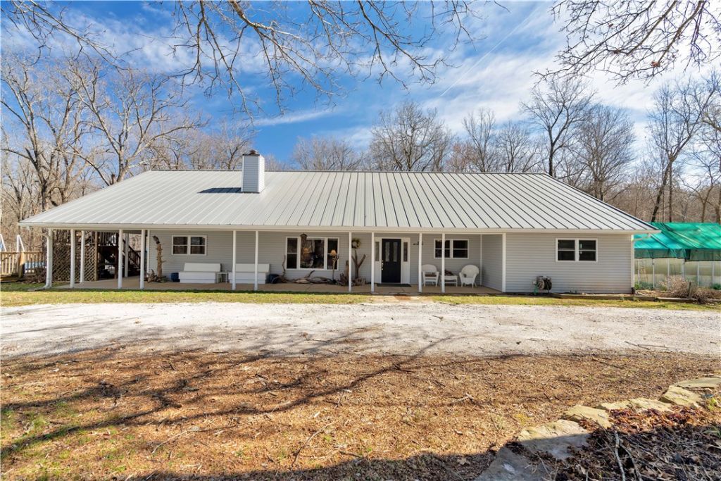 16116 Pin Oak Road, Fayetteville, AR 72704 Main Photo