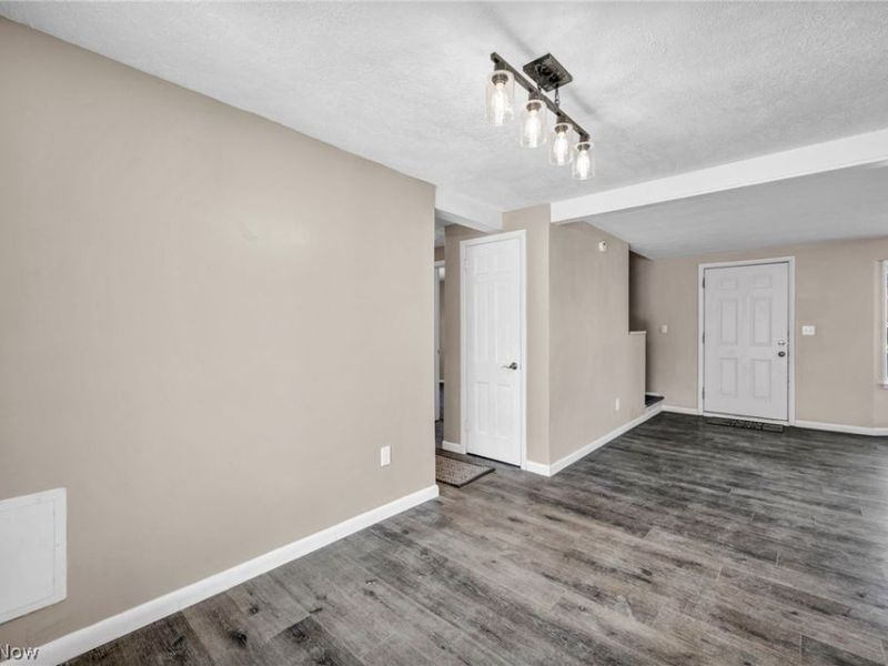 4890 Northwood Drive, Sheffield Village, OH 44054 Photo 11