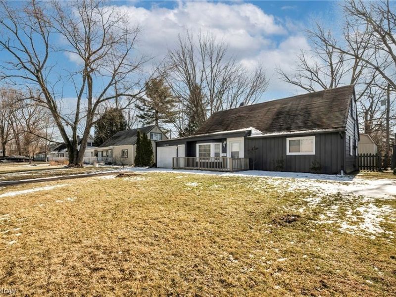 4890 Northwood Drive, Sheffield Village, OH 44054 Photo 2