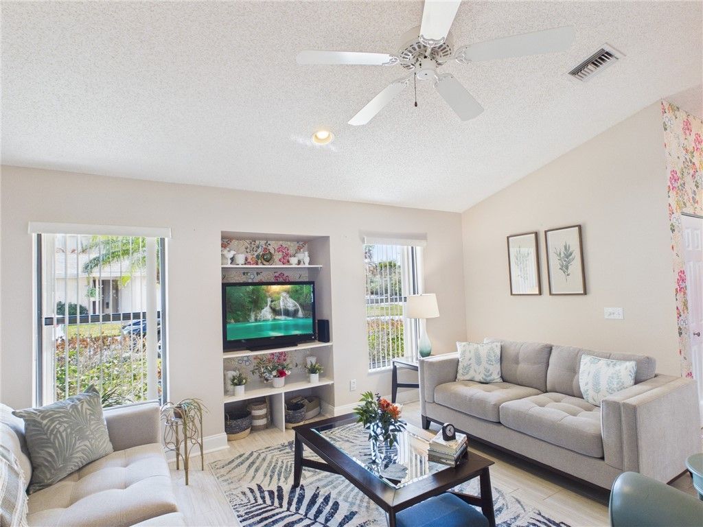 6234 Mirror Lake Manor, Unit 6234, Sebastian, FL 32958 Photo