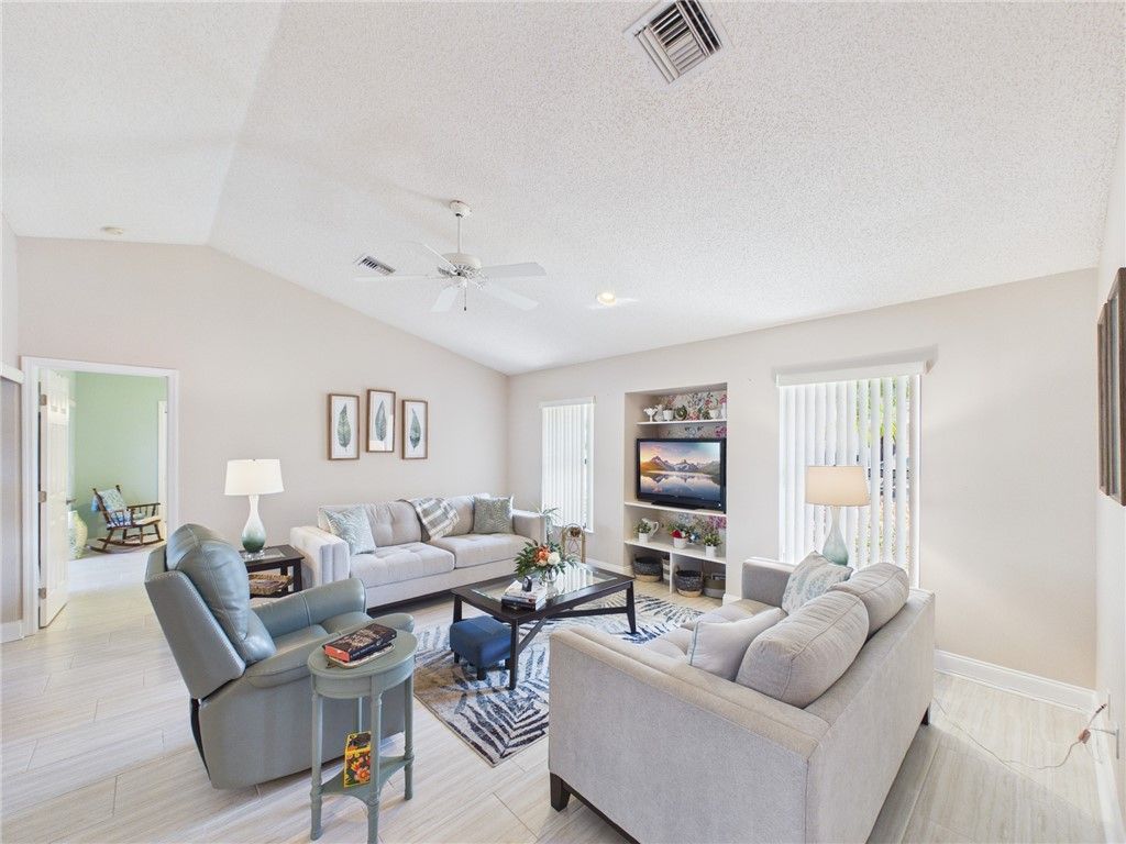 6234 Mirror Lake Manor, Unit 6234, Sebastian, FL 32958 Photo