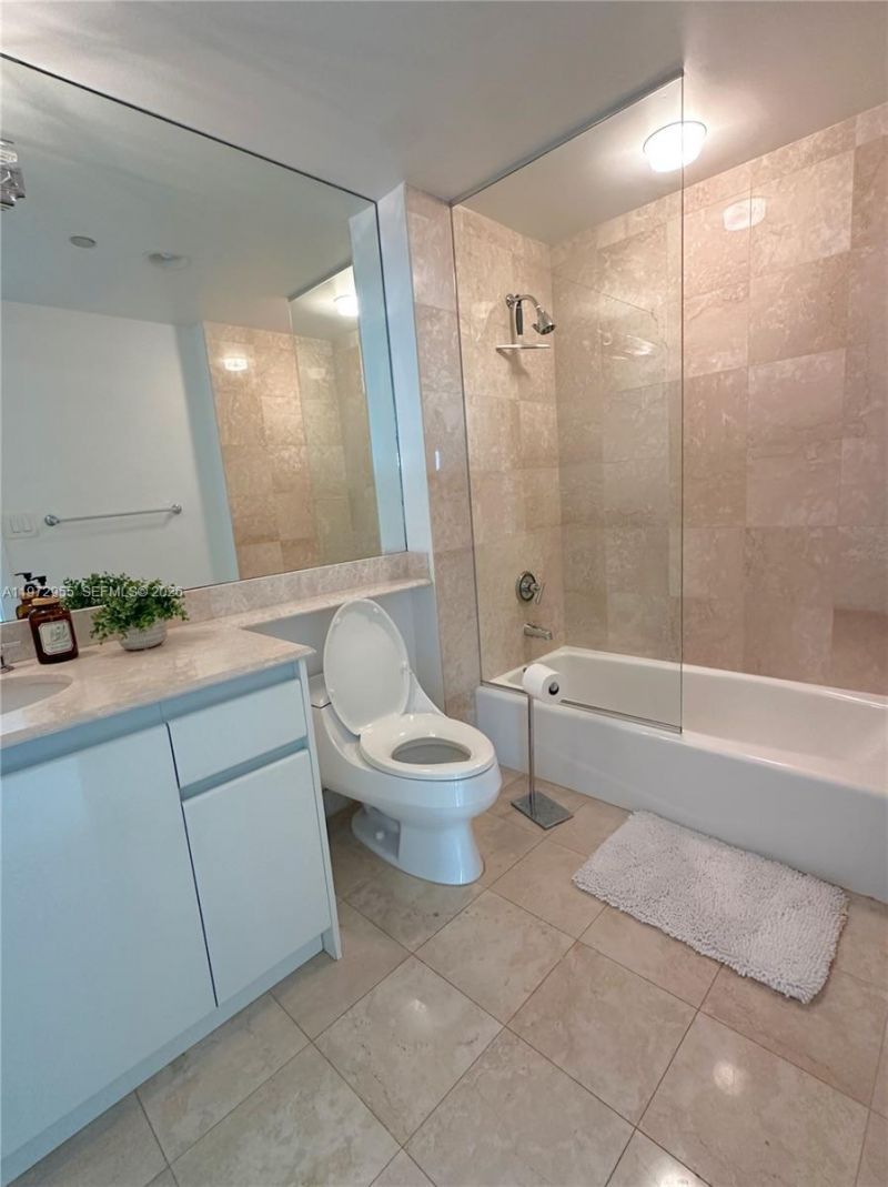 1455 Ocean Dr, Unit 1211, Miami Beach, FL 33139 Photo