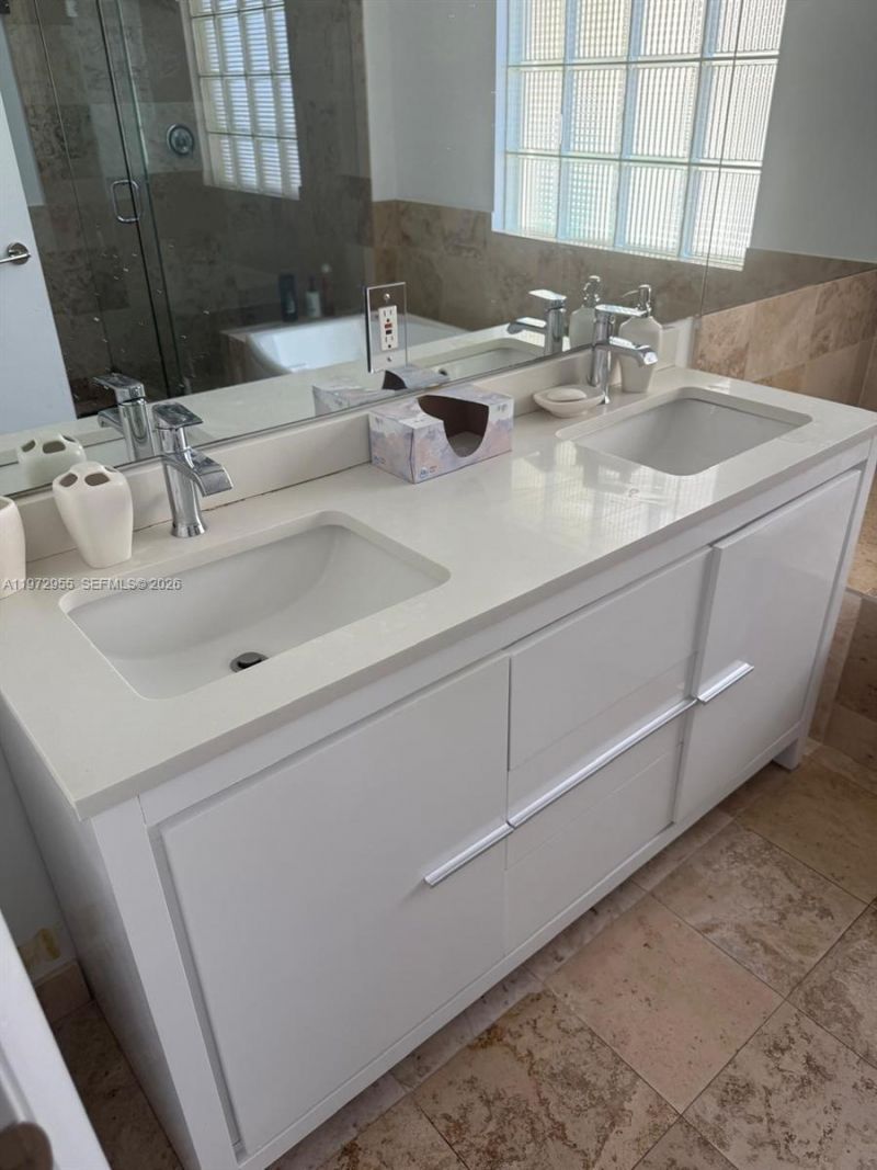 1455 Ocean Dr, Unit 1211, Miami Beach, FL 33139 Photo