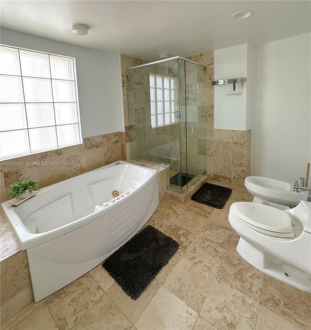 1455 Ocean Dr, Unit 1211, Miami Beach, FL 33139 Photo