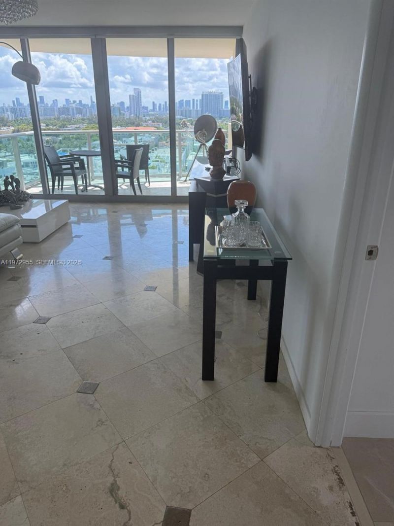 1455 Ocean Dr, Unit 1211, Miami Beach, FL 33139 Photo