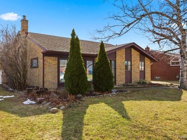 2765 Dunlop Street, Trenton, MI 48183