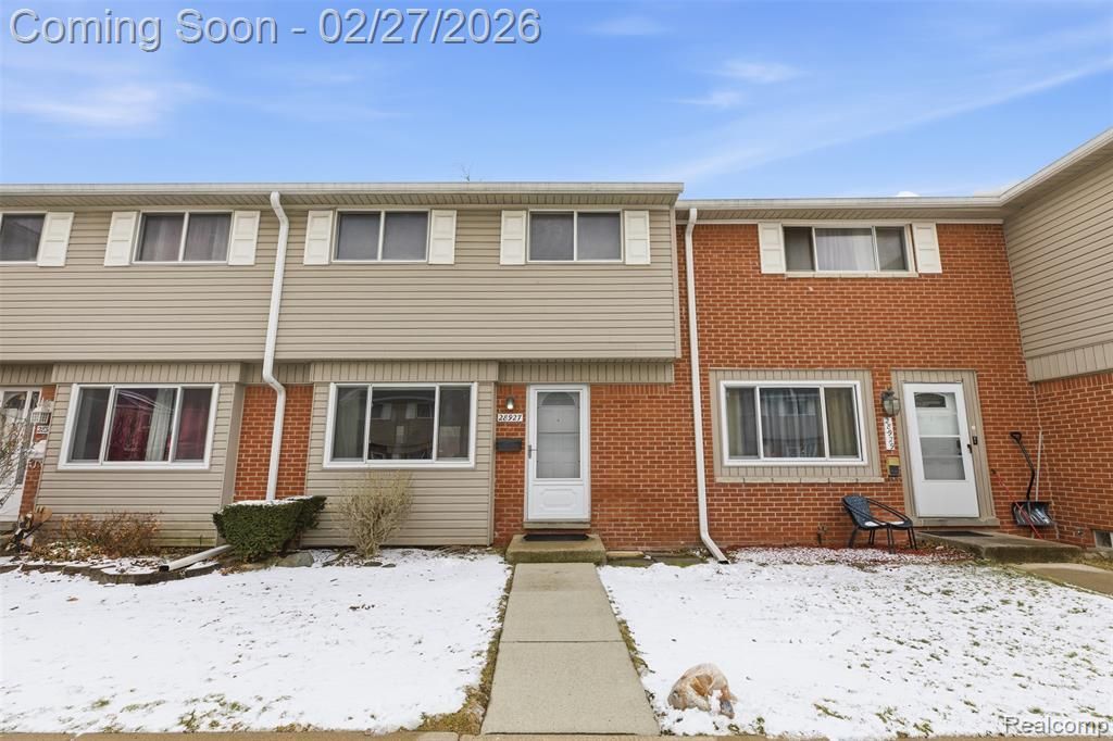 28927 Manchester Street, Westland, MI 48185 Main Photo