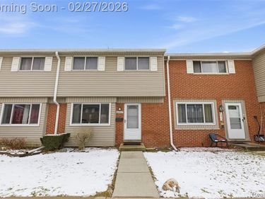 28927 Manchester Street, Westland, MI 48185