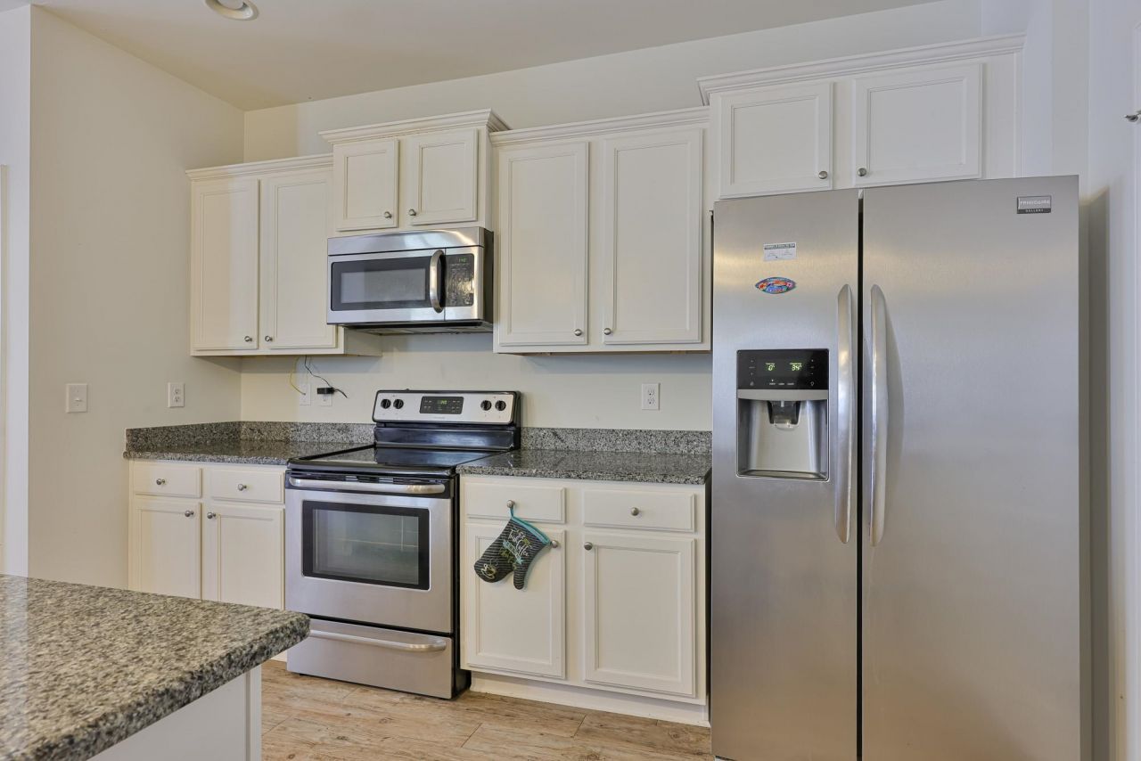 1028 Manassas Dr.  Photo 8