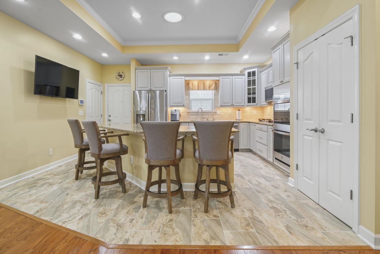 352 Arlington Circle  Photo 20